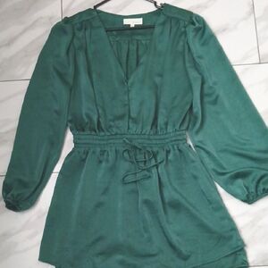 PINCH Womems Size L Green Satim V-Neck Shorts Romper